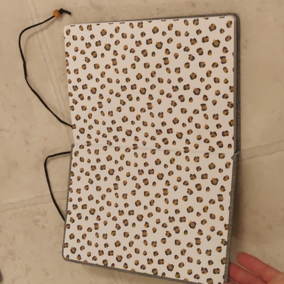 New! 1 ruled journal and 1 pack of felt tip black ink fine point (0.5mm) pens - Picture 3 of 11